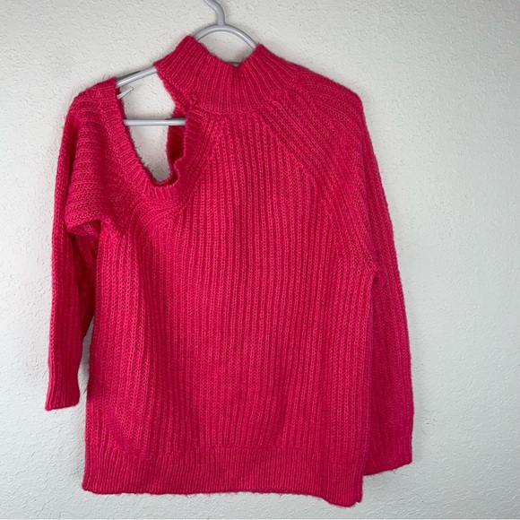 Lovers + friends size Medium Pink sweater DragonFruit - Picture 4 of 8